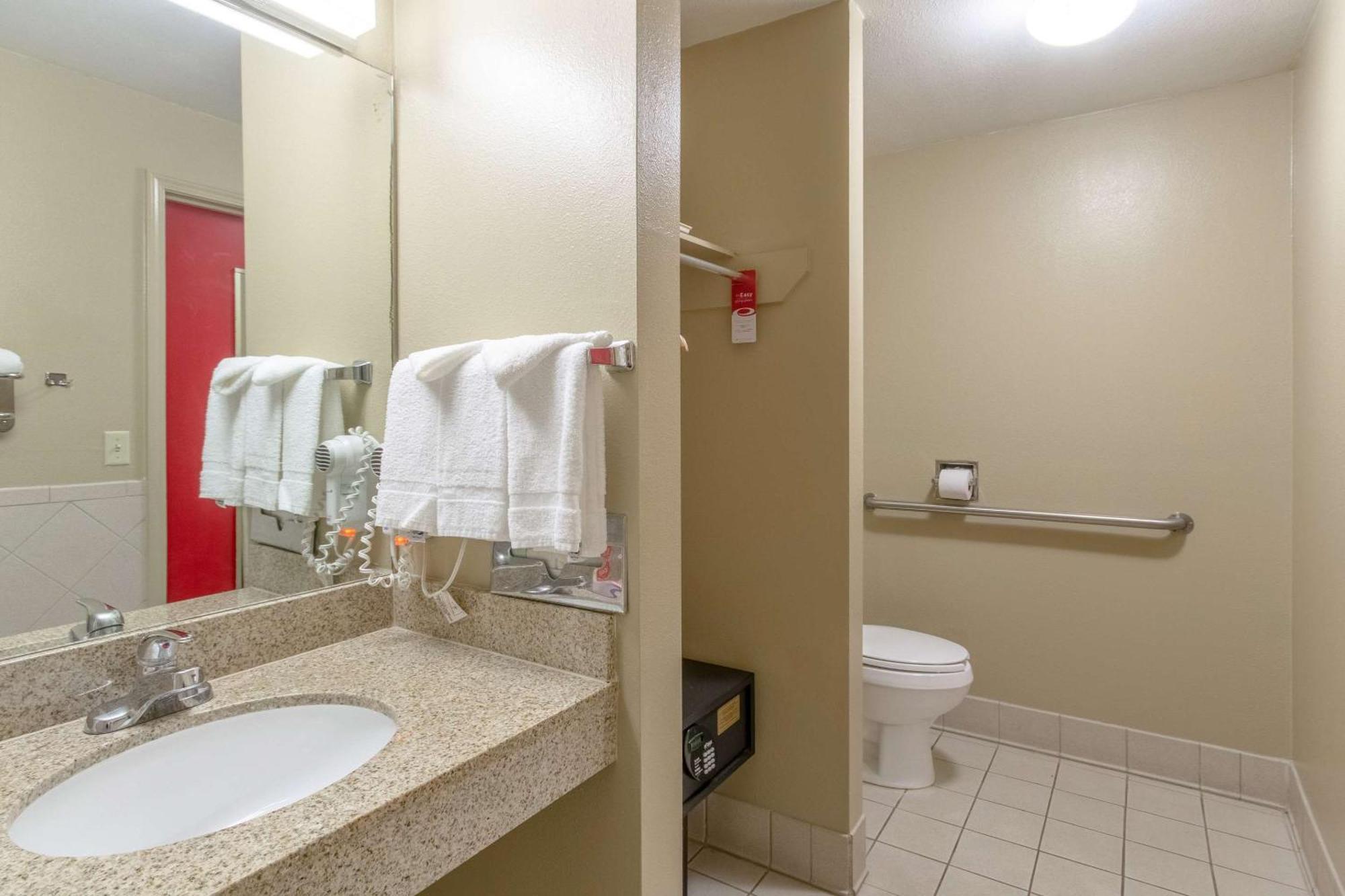 Econo Lodge Inn & Suites I-35 At Shawnee Mission Overland Park Exteriör bild
