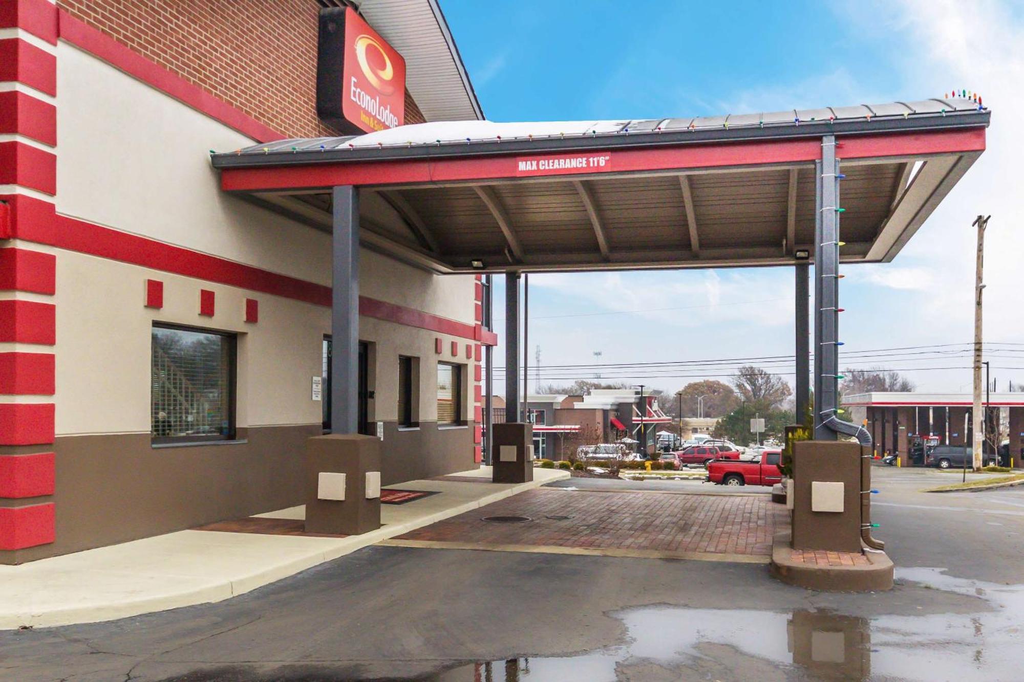 Econo Lodge Inn & Suites I-35 At Shawnee Mission Overland Park Exteriör bild